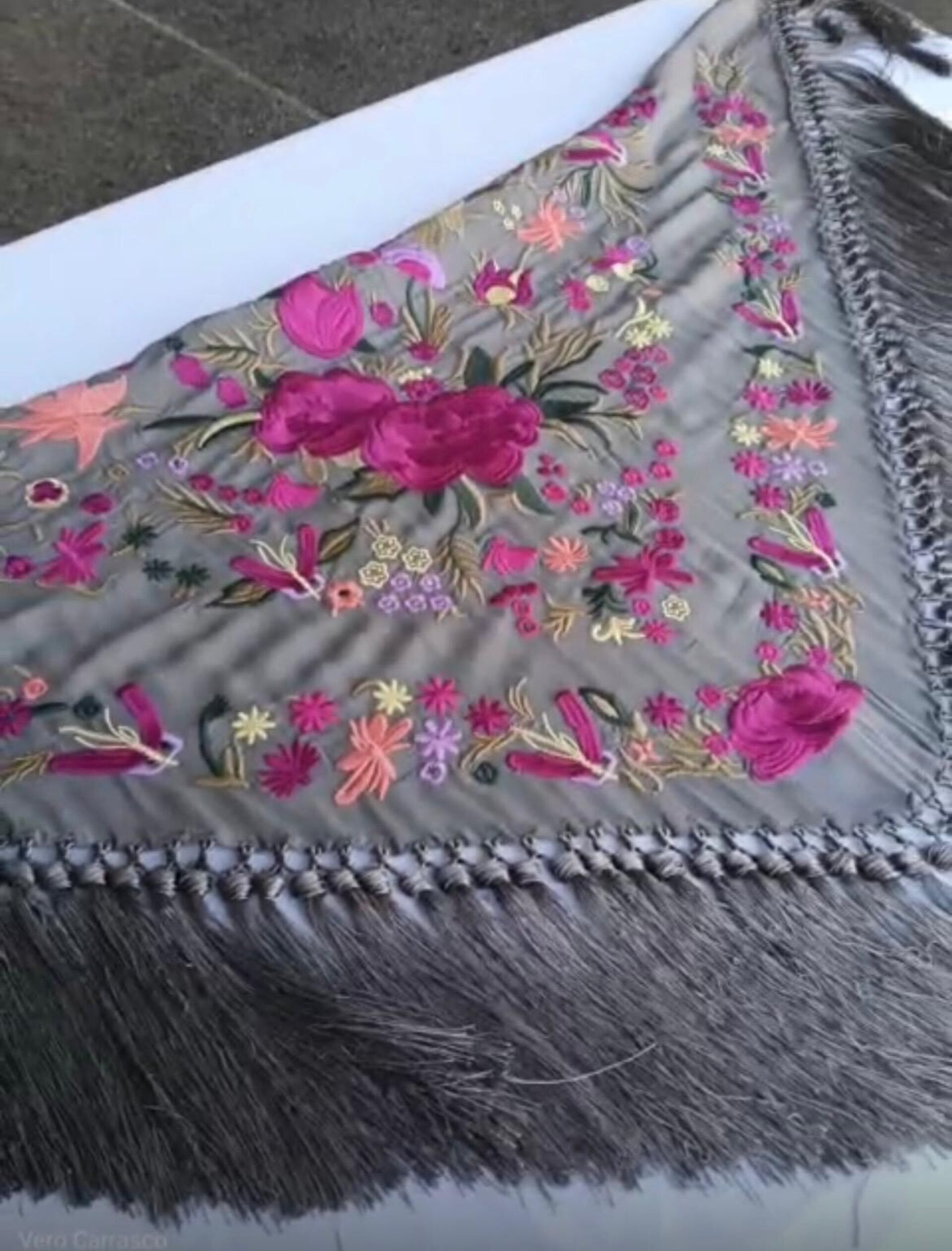 Mantón Soleá gris cemento - 1